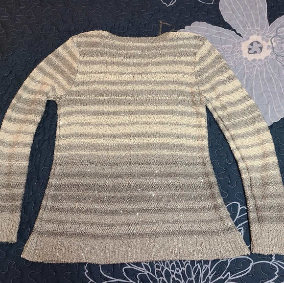 Liz Claiborne Sweater - Picture 3 of 3